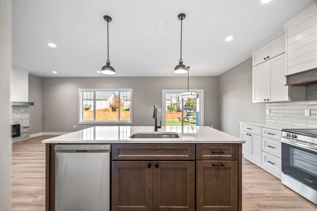 302 SW 16th Street, Ankeny, IA 50023