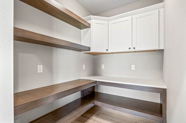 302 SW 16th Street, Ankeny, IA 50023