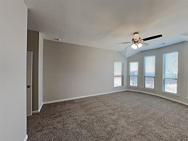 1025 Prairie Heights Drive, Fort Worth, TX 76108
