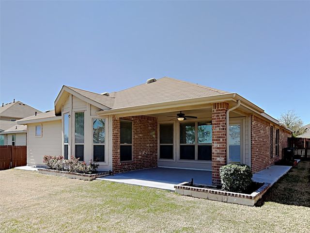 1025 Prairie Heights Drive, Fort Worth, TX 76108