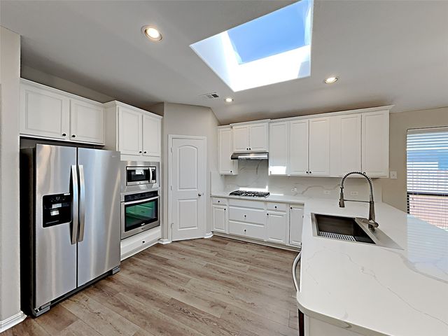 1025 Prairie Heights Drive, Fort Worth, TX 76108