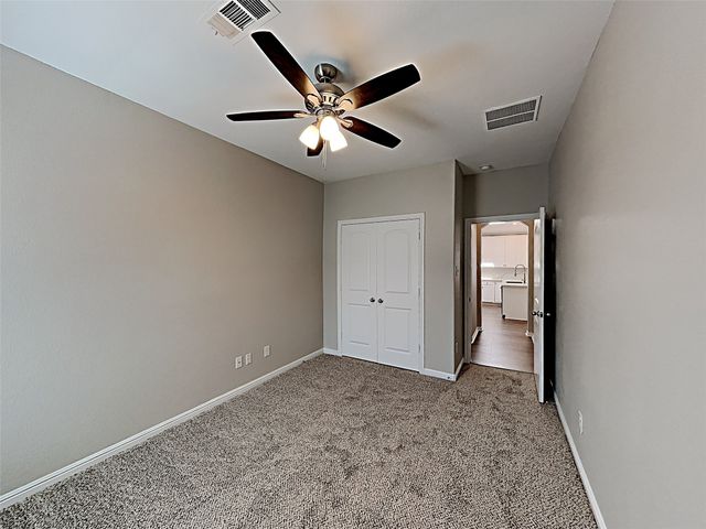 1025 Prairie Heights Drive, Fort Worth, TX 76108