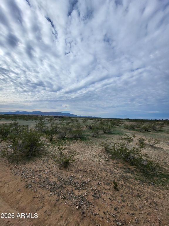 0 186 -- -, Surprise, AZ 85387 — photo 4