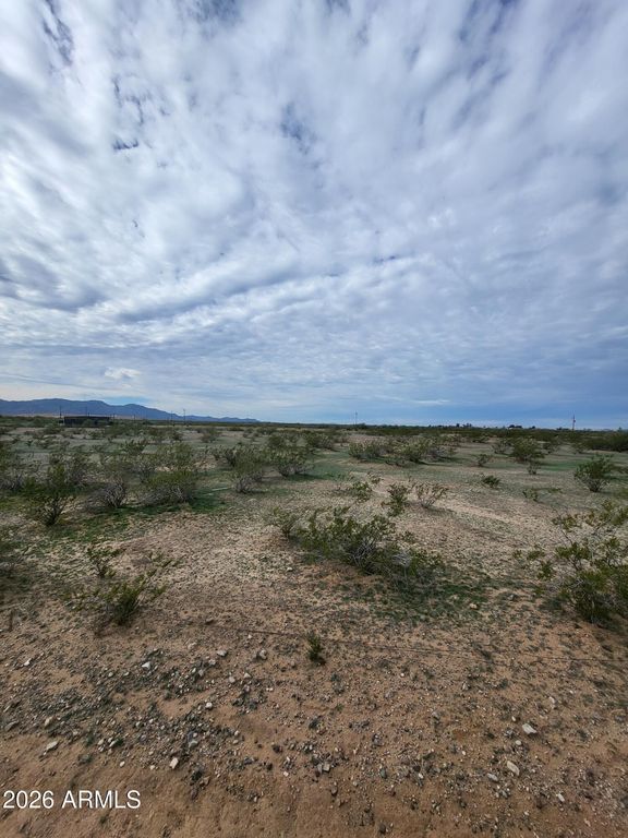 0 186 -- -, Surprise, AZ 85387 — photo 5