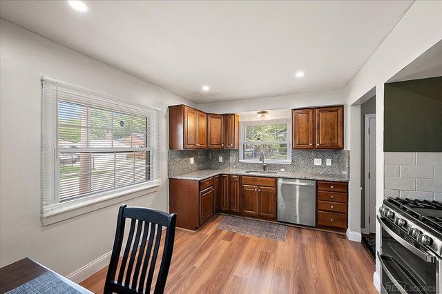 20221 E 11 Mile Road, St Clair Shores, MI 48081
