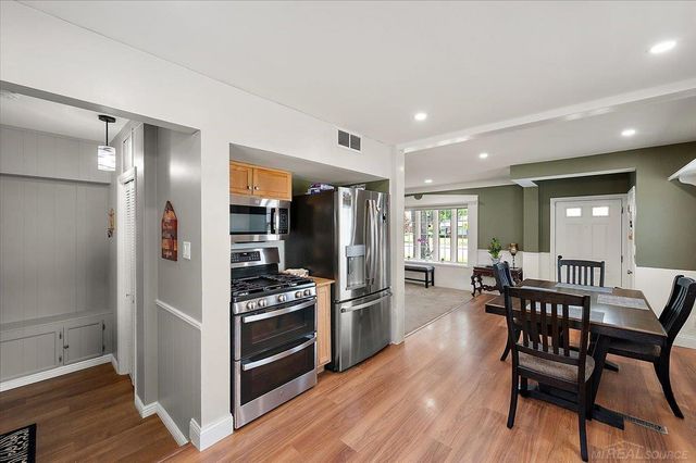 20221 E 11 Mile Road, St Clair Shores, MI 48081
