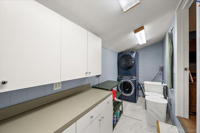 20221 E 11 Mile Road, St Clair Shores, MI 48081