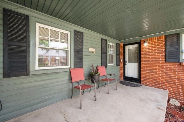 20221 E 11 Mile Road, St Clair Shores, MI 48081