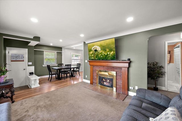 20221 E 11 Mile Road, St Clair Shores, MI 48081