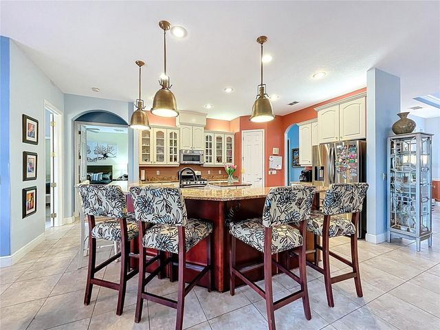 609 VINTAGE WAY, Brandon, FL 33511