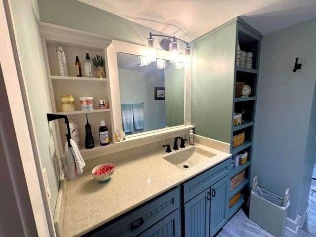 200 E Main Street, Hardy, AR 72542
