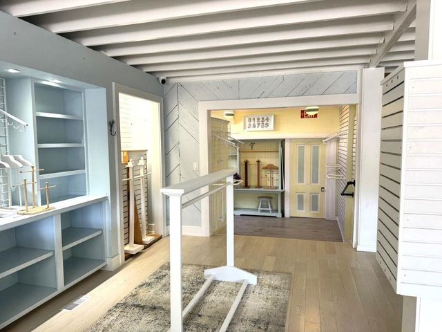 200 E Main Street, Hardy, AR 72542