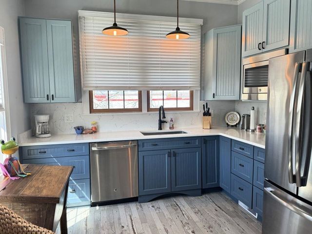 200 E Main Street, Hardy, AR 72542