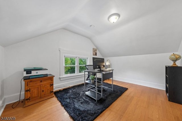 20 Ridgeview Ave, West Orange Twp., NJ 07052
