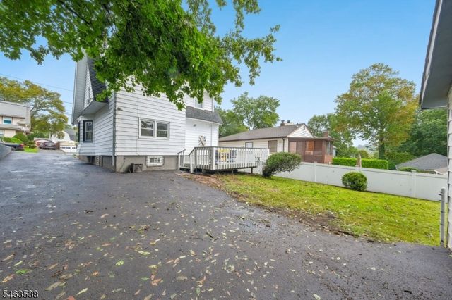 20 Ridgeview Ave, West Orange Twp., NJ 07052