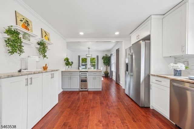 20 Ridgeview Ave, West Orange Twp., NJ 07052