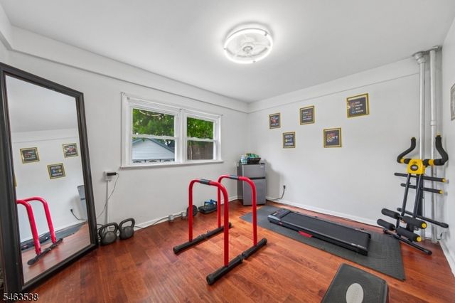 20 Ridgeview Ave, West Orange Twp., NJ 07052
