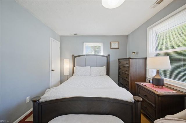 3917 Waterside CT, Virginia Beach, VA 23452