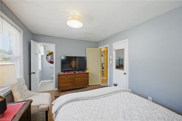3917 Waterside CT, Virginia Beach, VA 23452