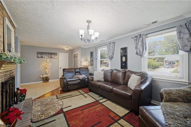 3917 Waterside CT, Virginia Beach, VA 23452