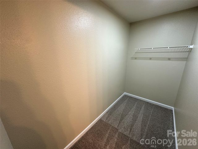 3042 Meadow Knoll Drive, Charlotte, NC 28269