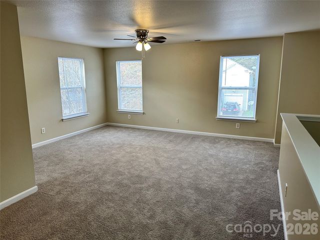 3042 Meadow Knoll Drive, Charlotte, NC 28269