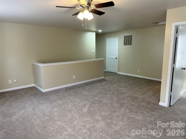 3042 Meadow Knoll Drive, Charlotte, NC 28269
