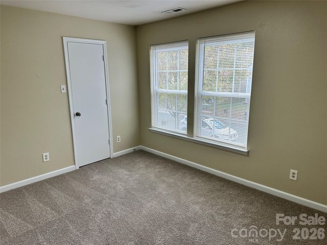 3042 Meadow Knoll Drive, Charlotte, NC 28269