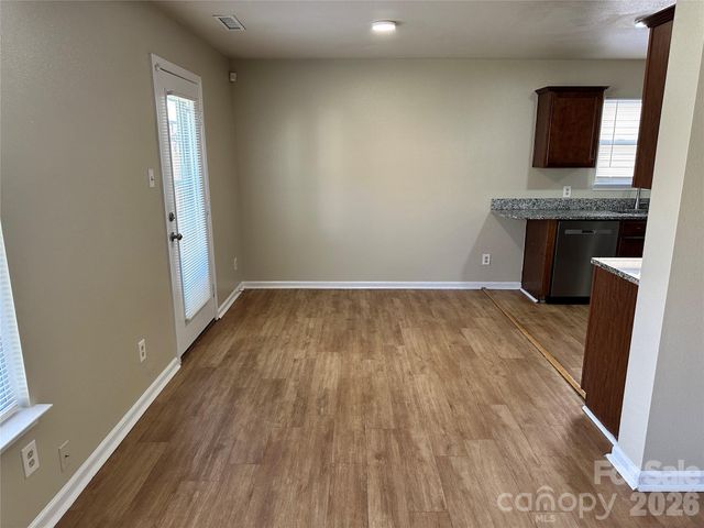 3042 Meadow Knoll Drive, Charlotte, NC 28269