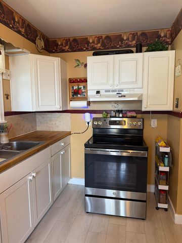 1332 WELLS STATION RD, Memphis, TN 38108