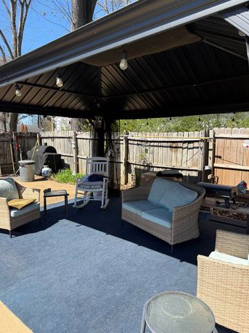 1332 WELLS STATION RD, Memphis, TN 38108