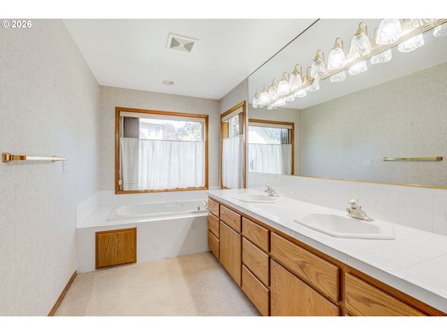 11512 Ne 33RD Ave, Vancouver, WA 98686
