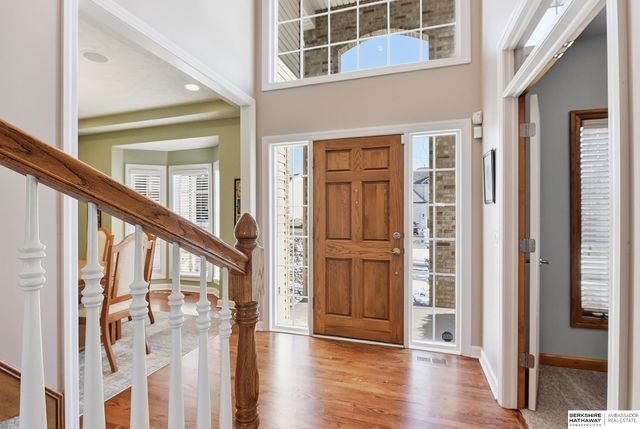 7910 W Brentwood Drive, La Vista, NE 68128