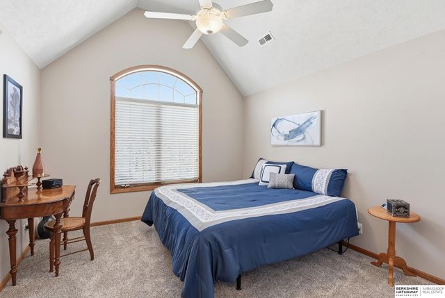 7910 W Brentwood Drive, La Vista, NE 68128