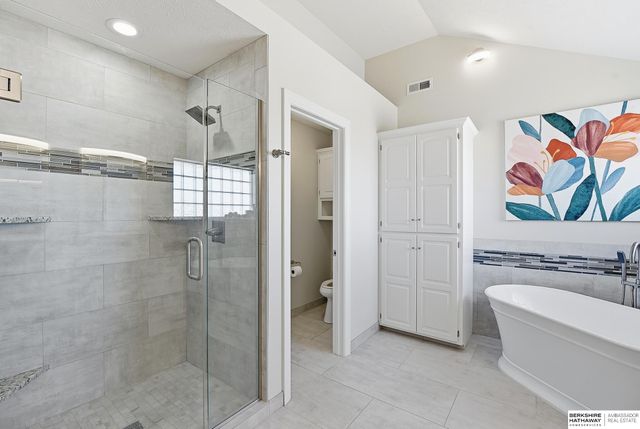 7910 W Brentwood Drive, La Vista, NE 68128