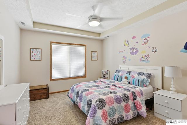 7910 W Brentwood Drive, La Vista, NE 68128