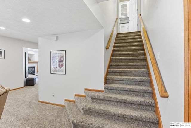 7910 W Brentwood Drive, La Vista, NE 68128