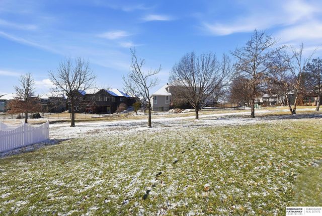 7910 W Brentwood Drive, La Vista, NE 68128