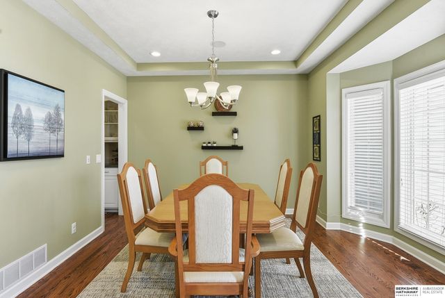 7910 W Brentwood Drive, La Vista, NE 68128