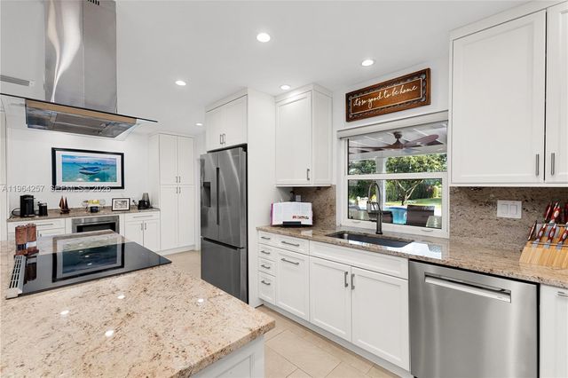 12126 NW 32nd Pl, Coral Springs, FL 33065