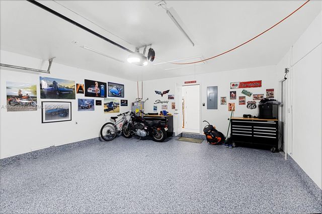 12126 NW 32nd Pl, Coral Springs, FL 33065