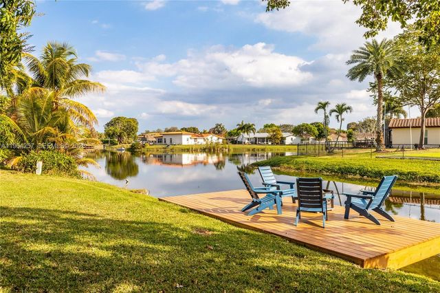 12126 NW 32nd Pl, Coral Springs, FL 33065