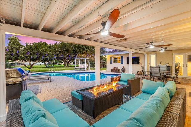 12126 NW 32nd Pl, Coral Springs, FL 33065