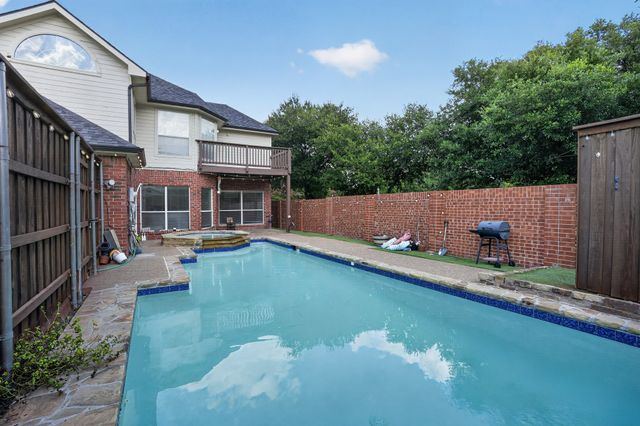 10201 Perkins Drive, Irving, TX 75063