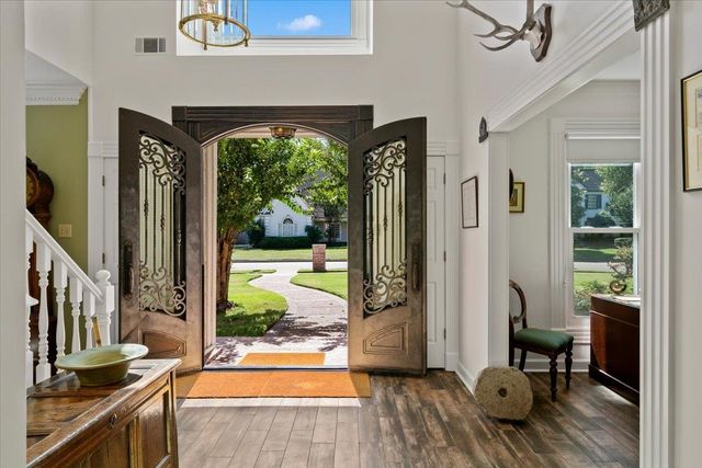 9464 DOE MEADOW DR, Germantown, TN 38139