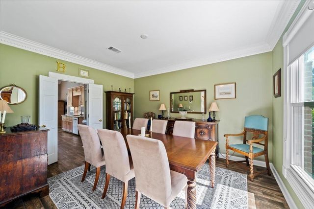 9464 DOE MEADOW DR, Germantown, TN 38139