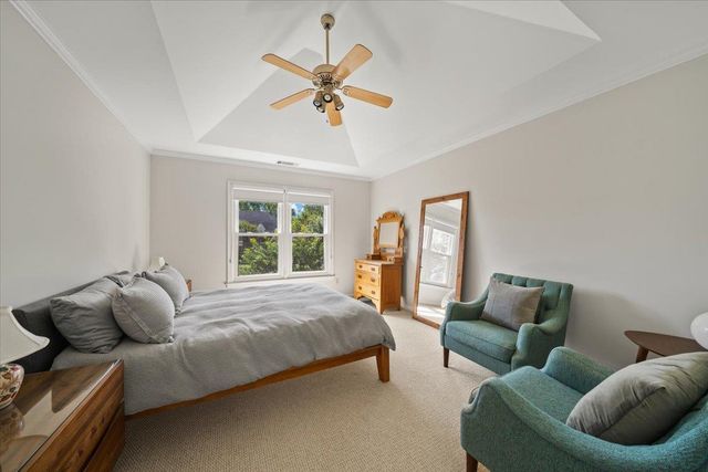 9464 DOE MEADOW DR, Germantown, TN 38139