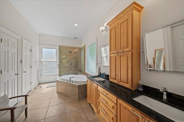 9464 DOE MEADOW DR, Germantown, TN 38139