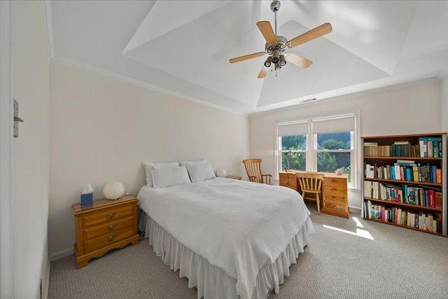 9464 DOE MEADOW DR, Germantown, TN 38139