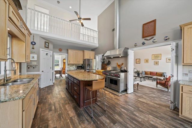 9464 DOE MEADOW DR, Germantown, TN 38139